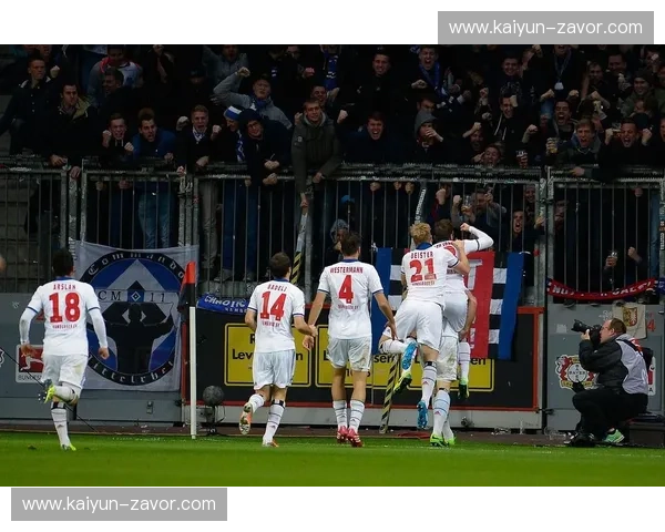 德甲战报：寒冬中的精彩对决与英雄崛起